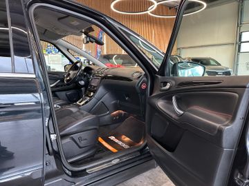 Ford S-Max *7-SITZER*KEYLESS*MEMORY*ALCANTARA*CAM*NAV