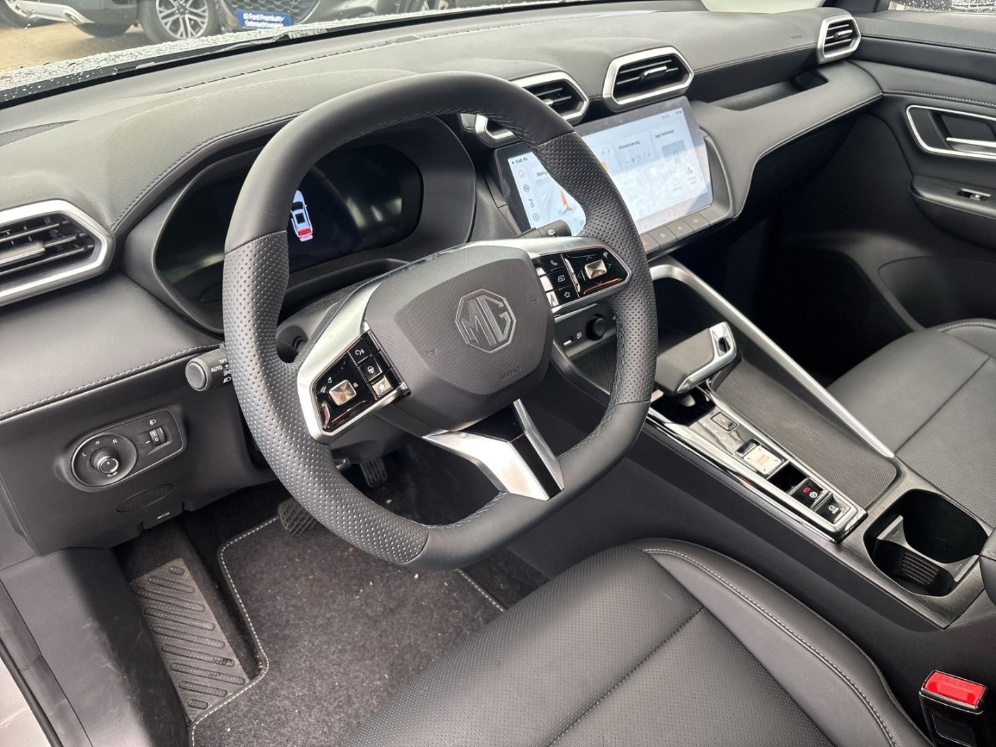Fahrzeugabbildung MG ZS HEV Luxury Vorführwagen