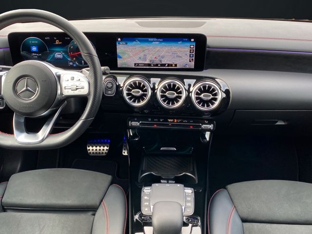 Mercedes-Benz CLA 180 Shooting Bra