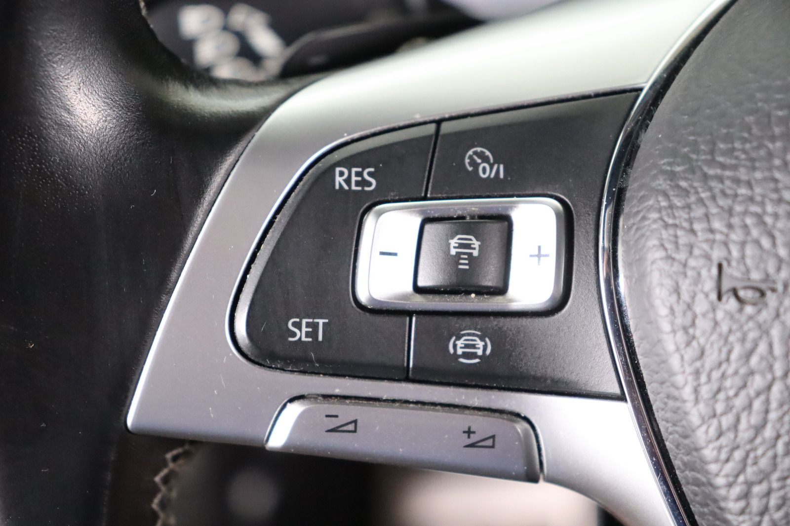 Fahrzeugabbildung Volkswagen Touareg * Standhzg./-lüftung * Memory * Matrix R