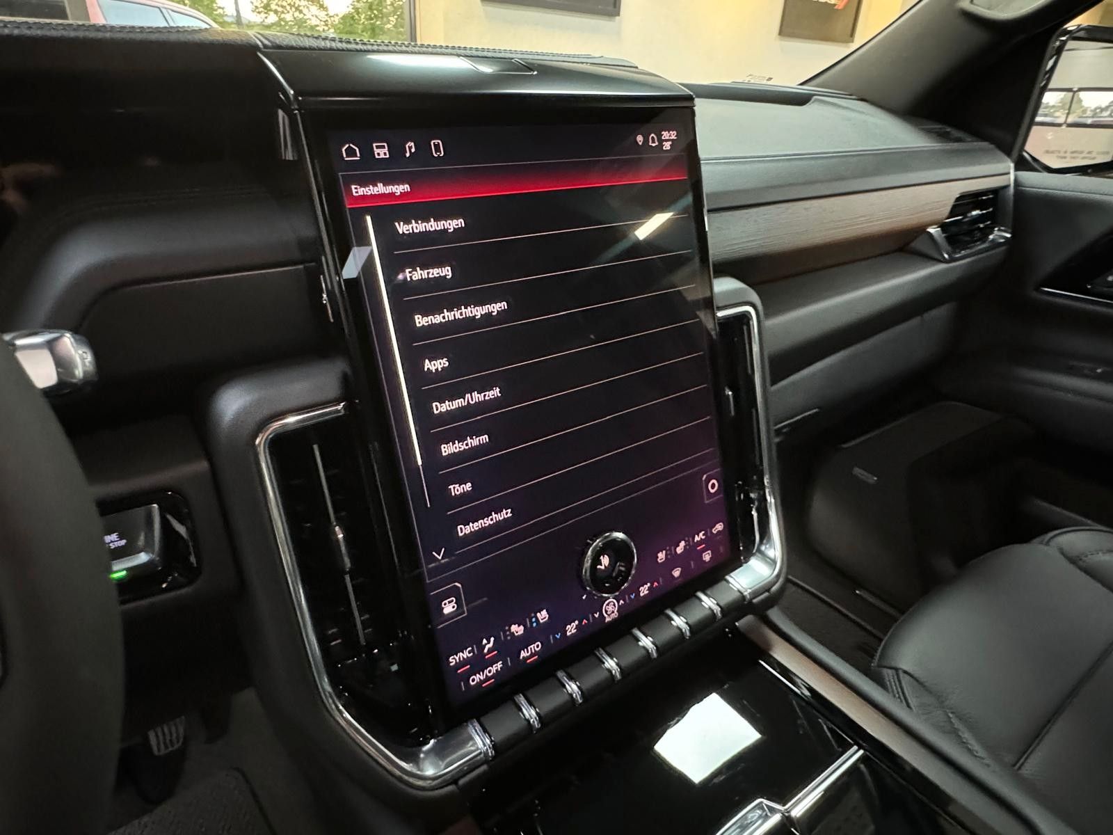 Fahrzeugabbildung GMC YUKON DENALI 2026-24" RÄDER, ENTERTAINMENT