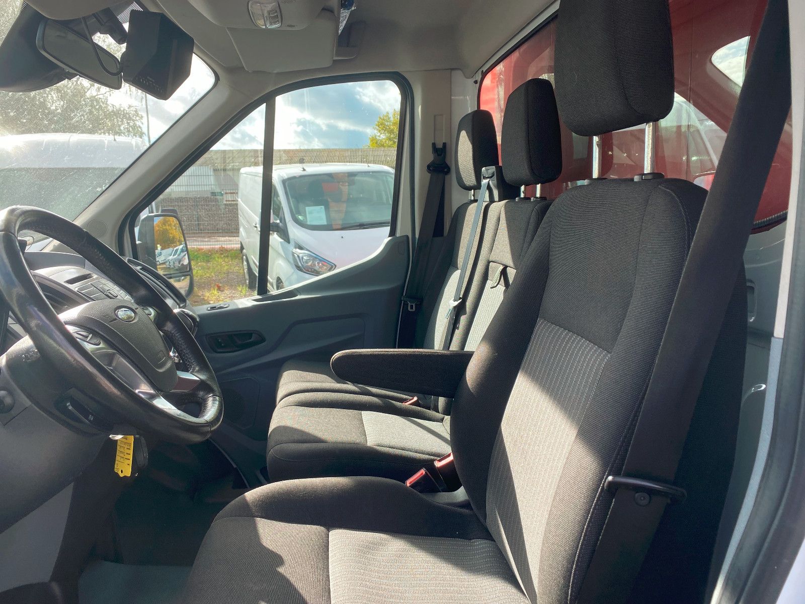 Fahrzeugabbildung Ford Transit  350 L3 Koffer mit LBW,Klima,AHK ,kamera