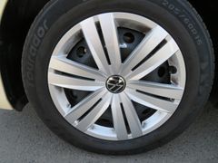 VW Touran 2.0 TDI Trendline Taxi DSG 7-Sitzer Leder VW Touran 2.0 TDI Trendline Taxi DSG 7-Sitzer Leder