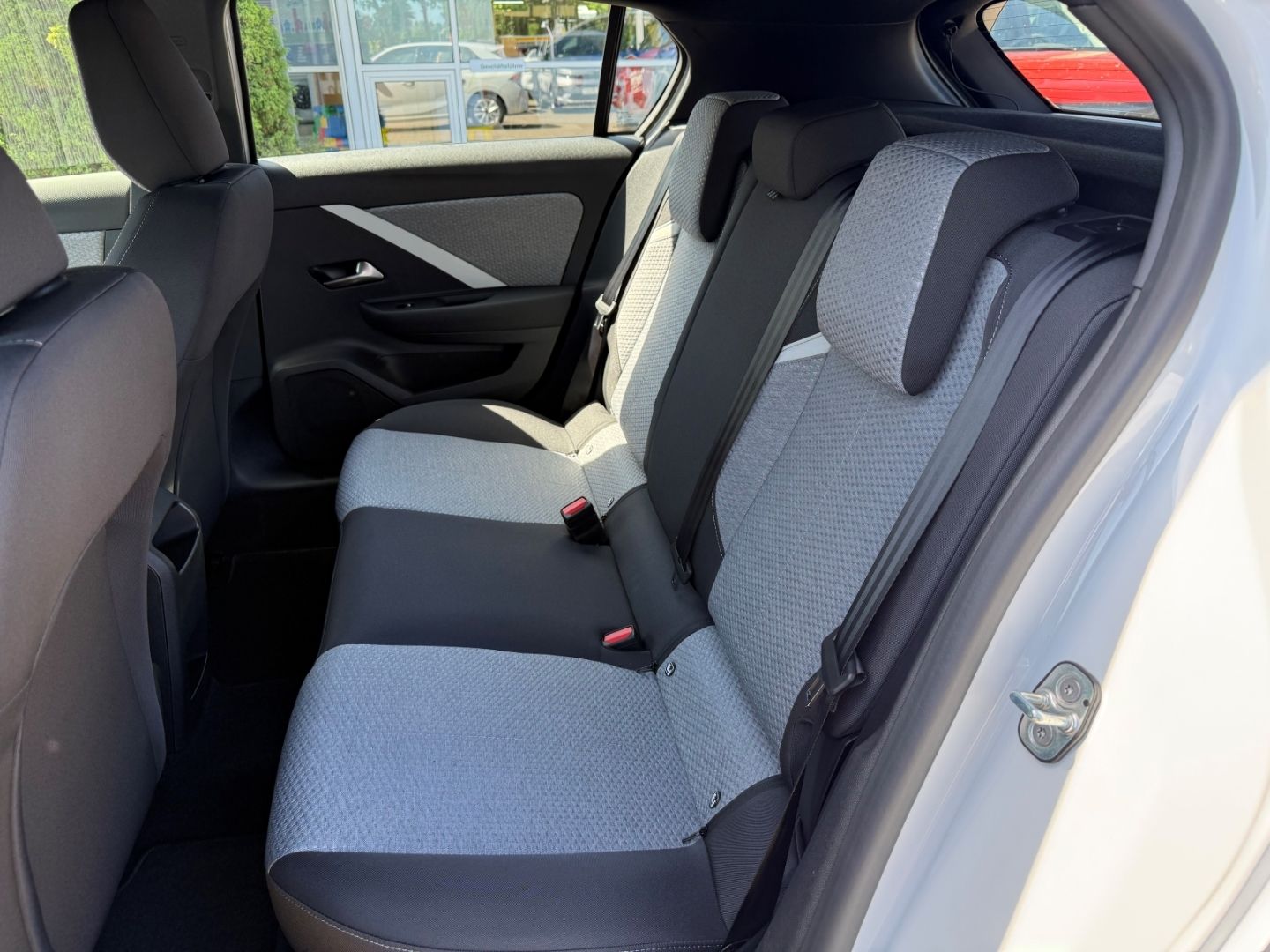 Fahrzeugabbildung Opel Astra L Edition SHZ+LHZ+Kamera+Allwetter