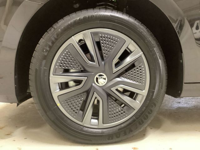 Fabia Drive 70 kW KLIMAAUTO PDC LED TEMPOMAT