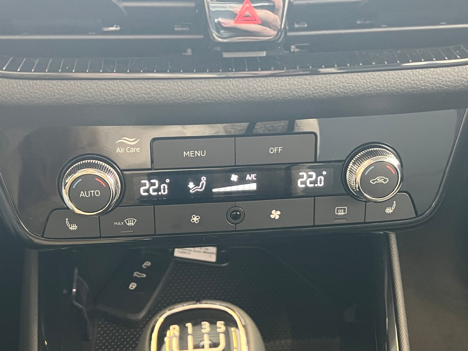 Fahrzeugabbildung SKODA Fabia Tour 1.0 TSI *Winter-Paket,KESSY,Einparkhi