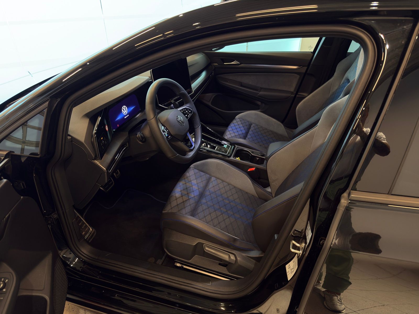 Volkswagen Golf VIII 2.0 TSI R Black Edition 4Motion foto 20