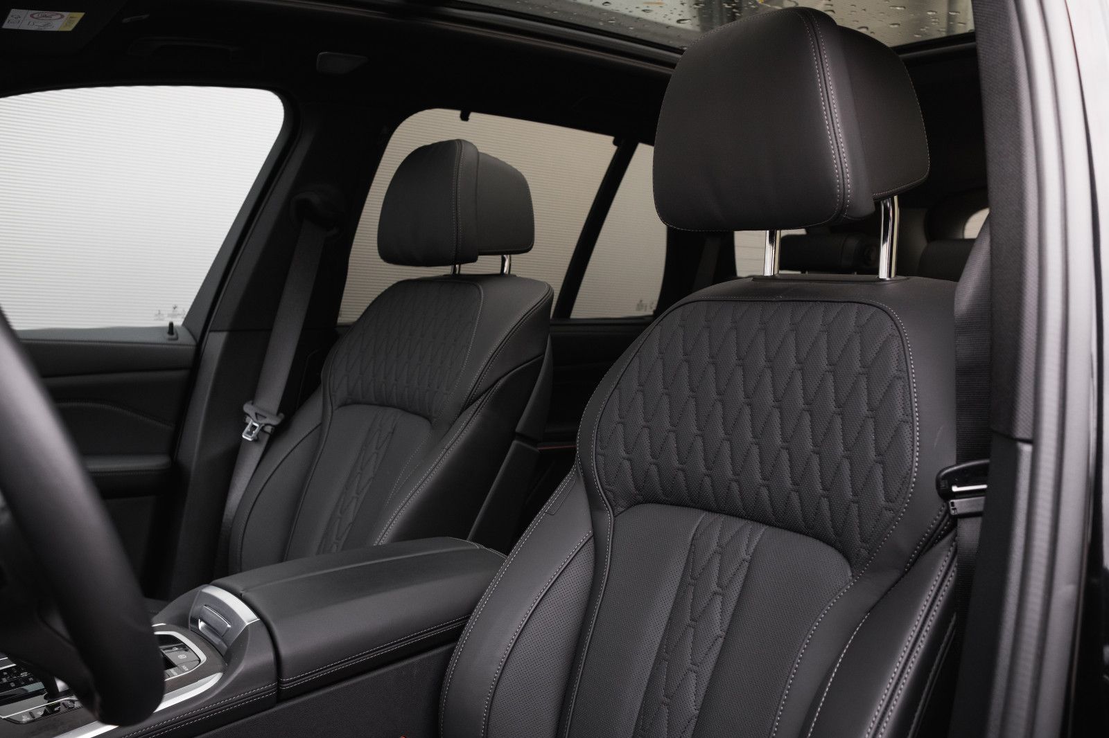 Fahrzeugabbildung BMW X5 M50i-Laser-Komfort-Sitze.Sitzbelüftung