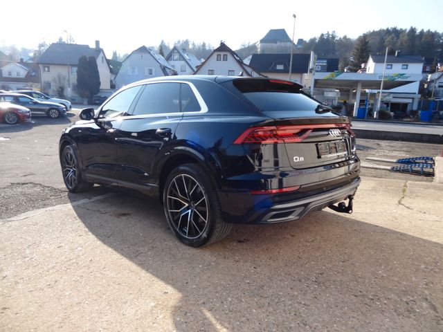 Fahrzeugabbildung Audi Q8 quattro/S-Line/Matrix/360/S-Sitze/B&O/AHK/