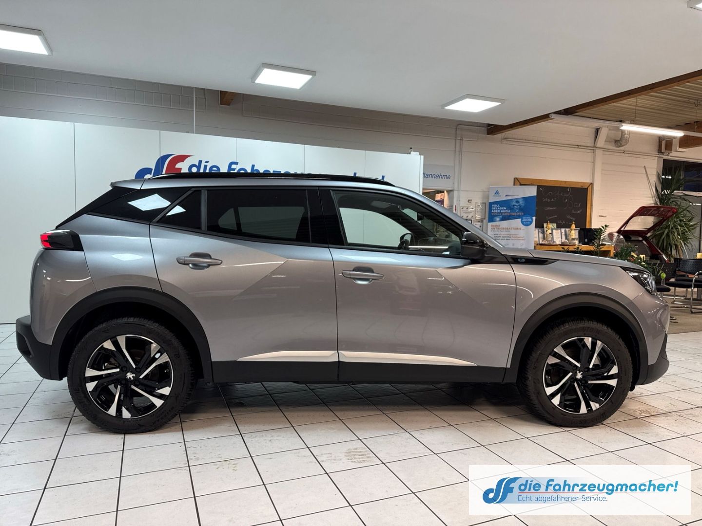 Fahrzeugabbildung Peugeot 2008 e- Allure Pack Navi LED Apple CarPlay Andro