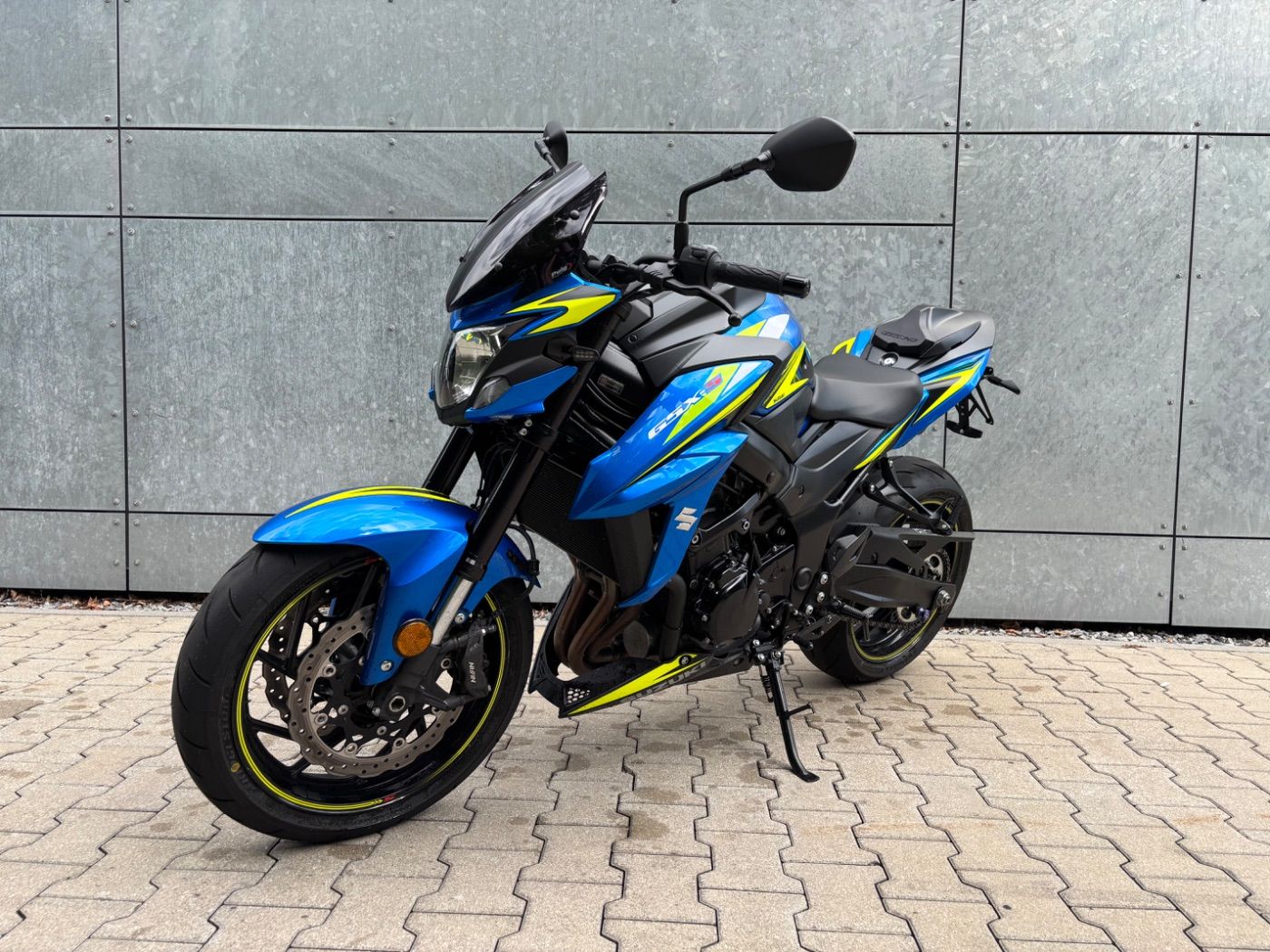 Fahrzeugabbildung Suzuki GSX S 750