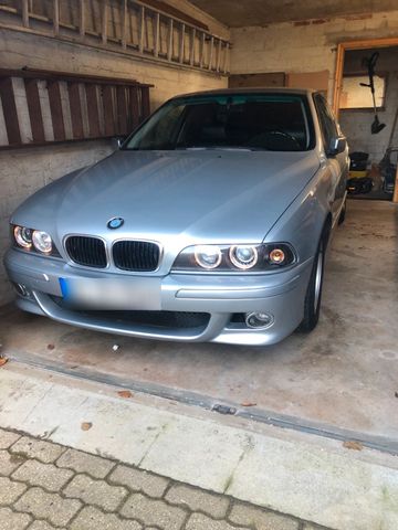 BMW e39 520i