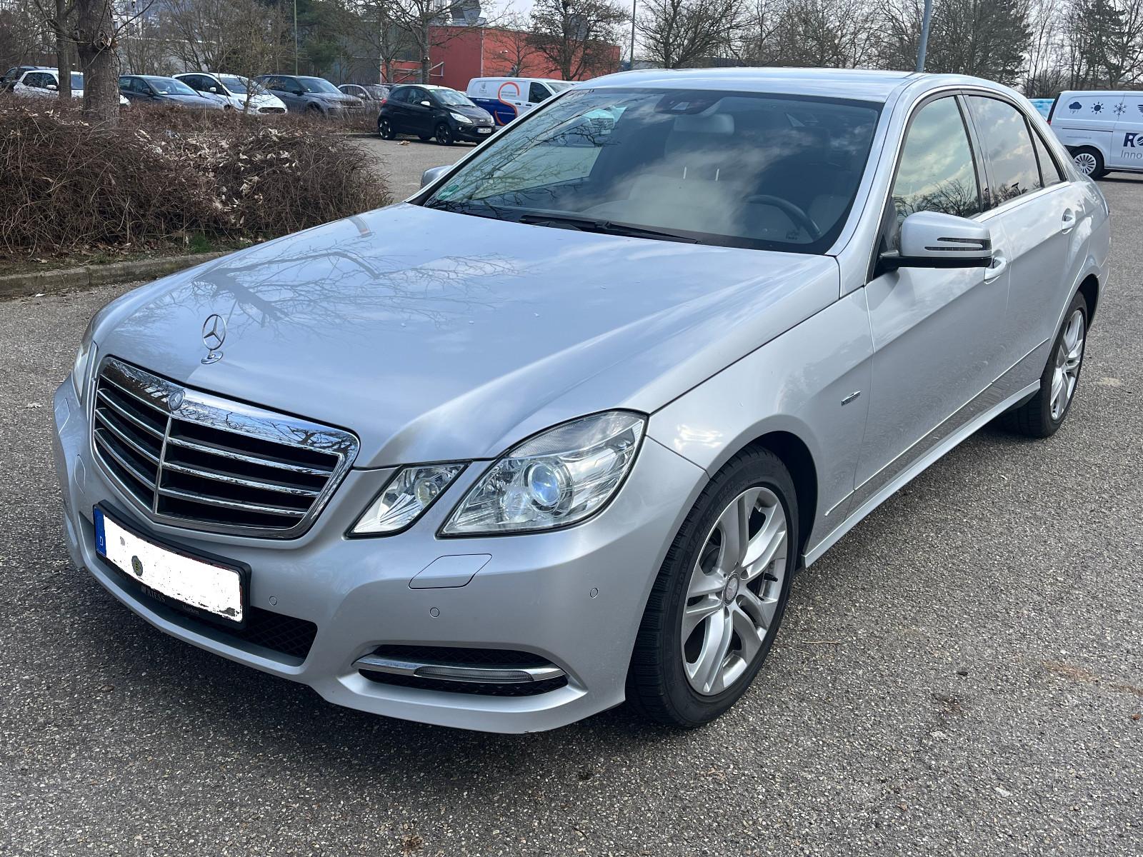 Mercedes-Benz E 250 CGI*BI-XEN*NAVI*LEDER*ACC*AVANTGARDE