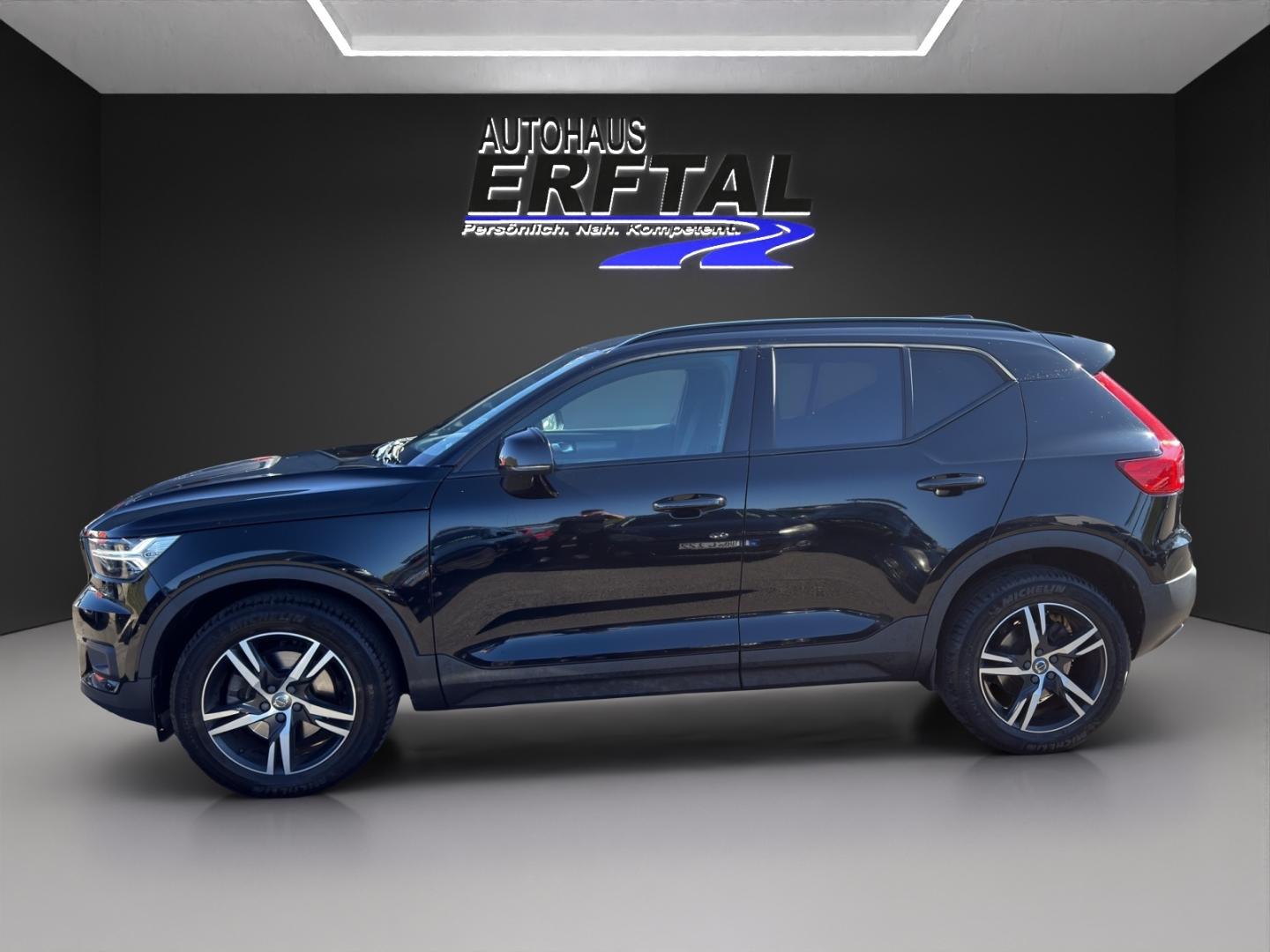 Volvo XC40 D4 AWD R-Design StandHZG Navi Leder Digital