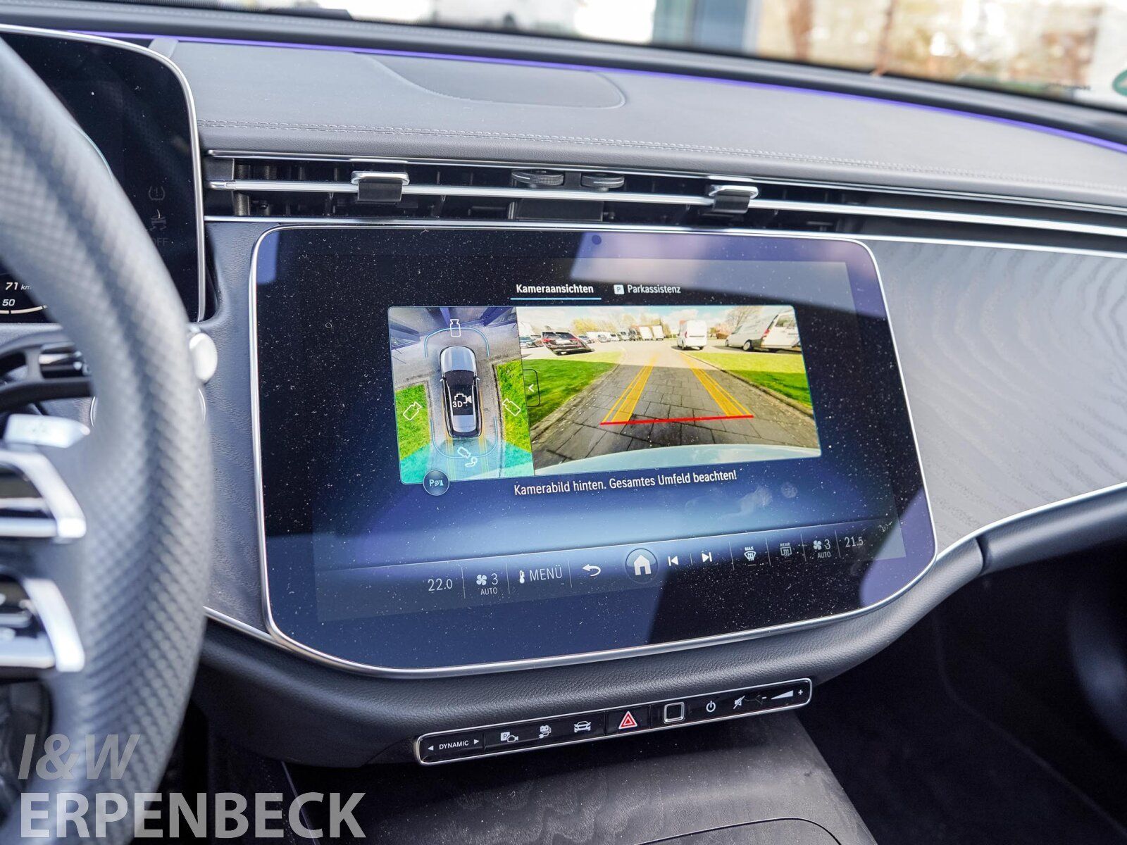 Fahrzeugabbildung Mercedes-Benz E 300de 4M AMG Distronic HeadUp AHK DigitalLight