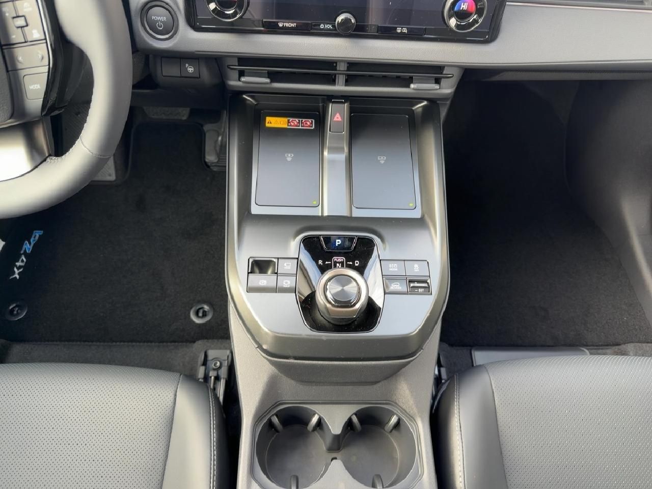 Fahrzeugabbildung Toyota bZ4X AWD Lounge *Leder+Pano+JBL+360+252kW