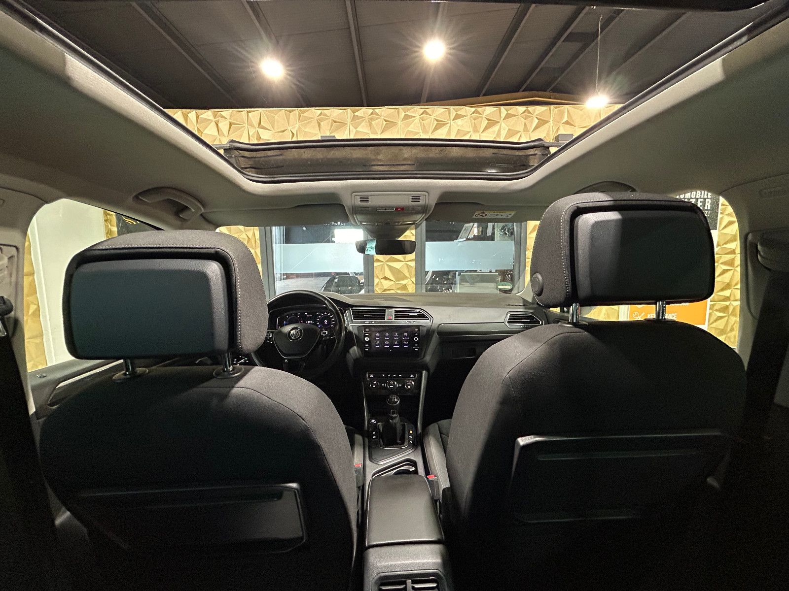 Fahrzeugabbildung Volkswagen Tiguan Highline BMT/PANO/ACC/APPLE/ALCANTARA/KAM