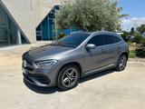 Mercedes-Benz GLA 250 e phev Premium possibilità - Mercedes GLA 250 mit Halbautomatikschaltung