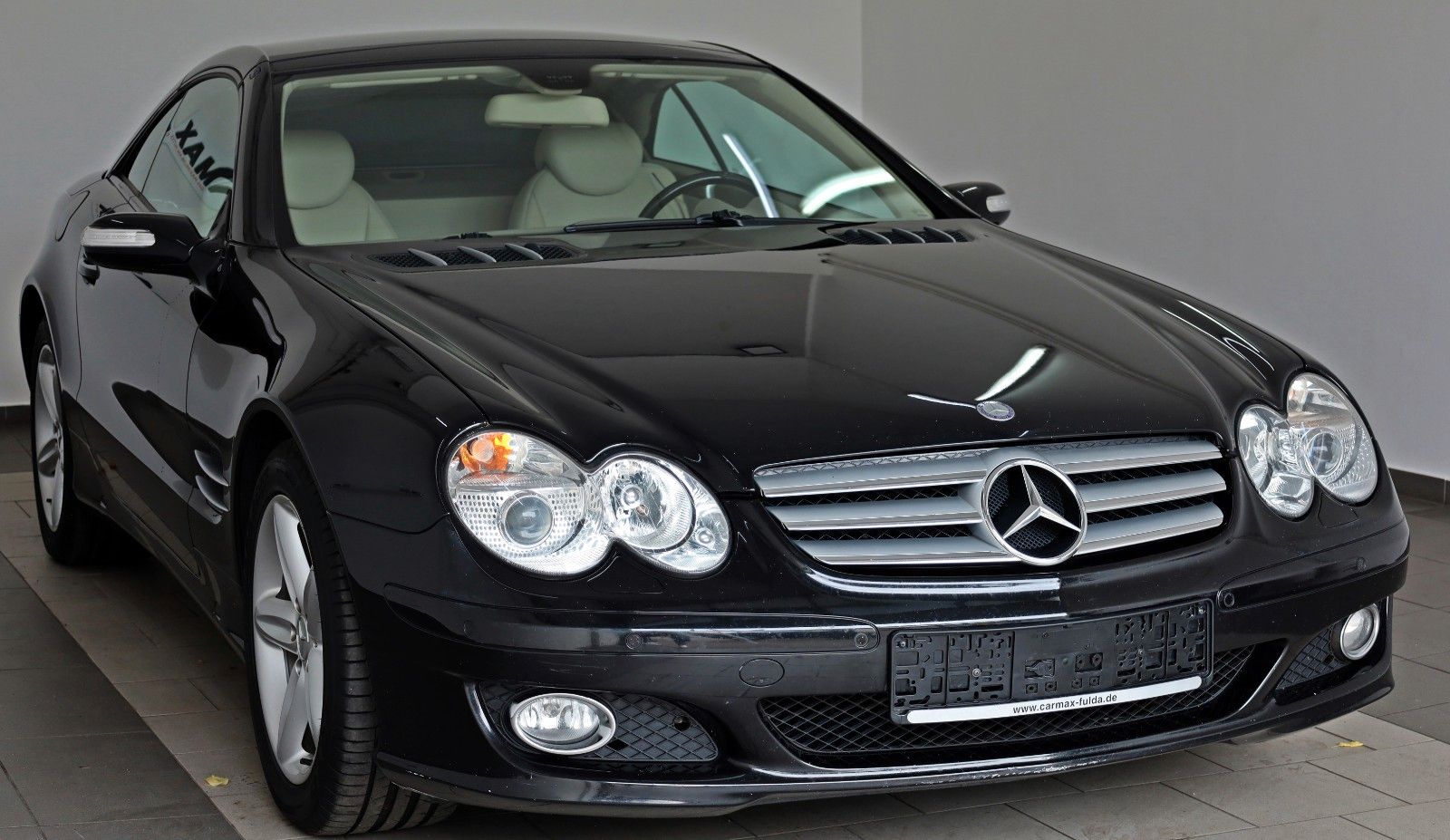 Fahrzeugabbildung Mercedes-Benz SL 350 Leder,Navi,Xenon,SH+Belüftung,PDC