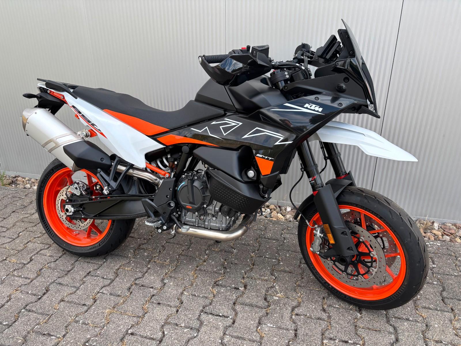 KTM 890 SMT 2024