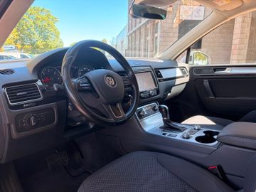 Volkswagen Touareg - 9