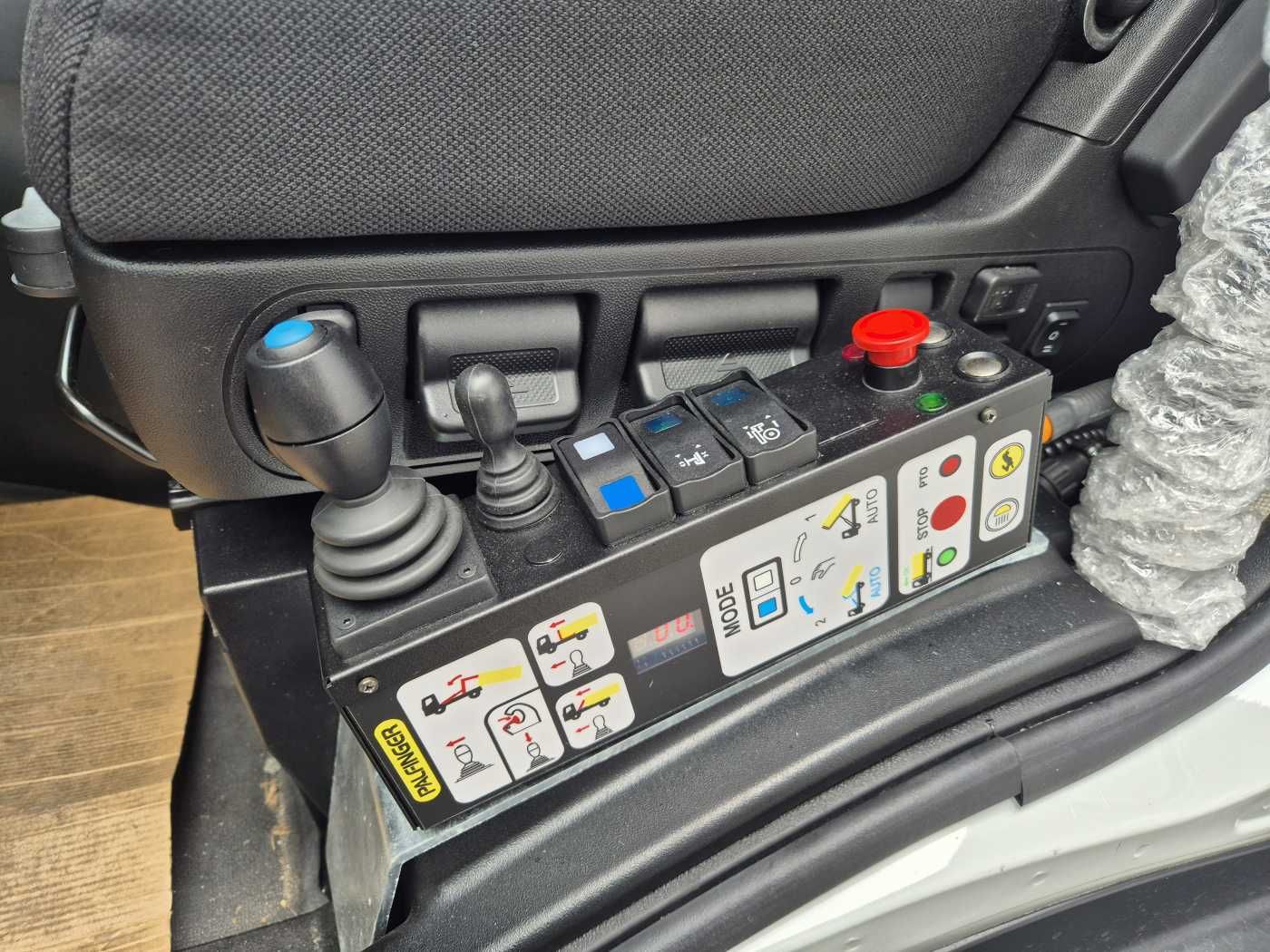 Fahrzeugabbildung Iveco X-Way AD280X46Y/PS ON 6x2 Palfinger PHT20SLD5