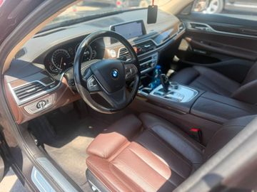 BMW 730 - 9