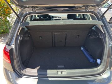 Volkswagen Golf - 9