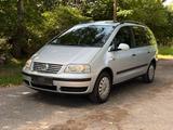 Volkswagen VW SHARAN 2,0 Deisel mit 7 sitzer und neue... - Volkswagen Sharan aus 2009
