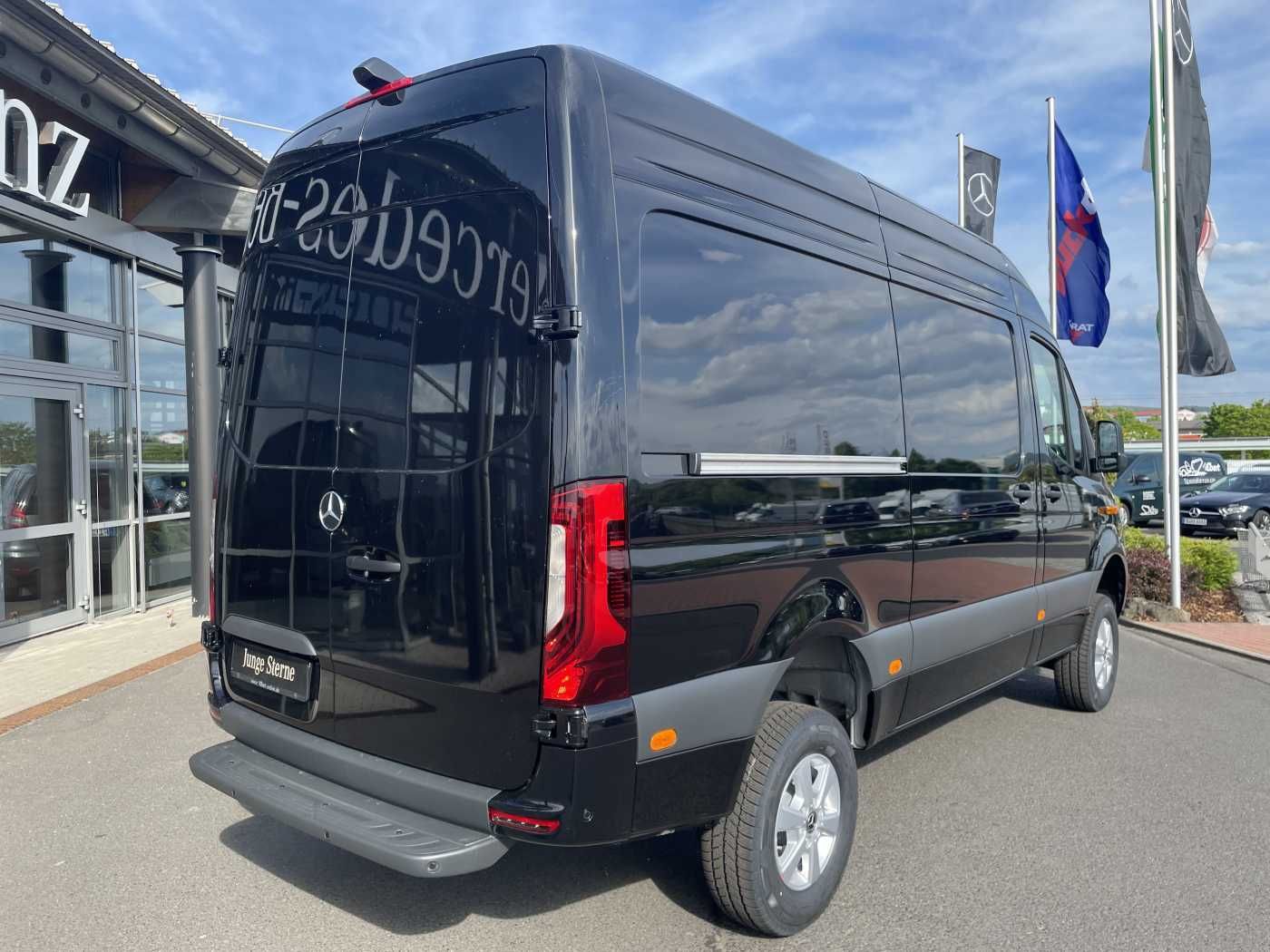 Fahrzeugabbildung Mercedes-Benz Sprinter 319 CDI 4x4 3665 Klima Kamera MBUX LED