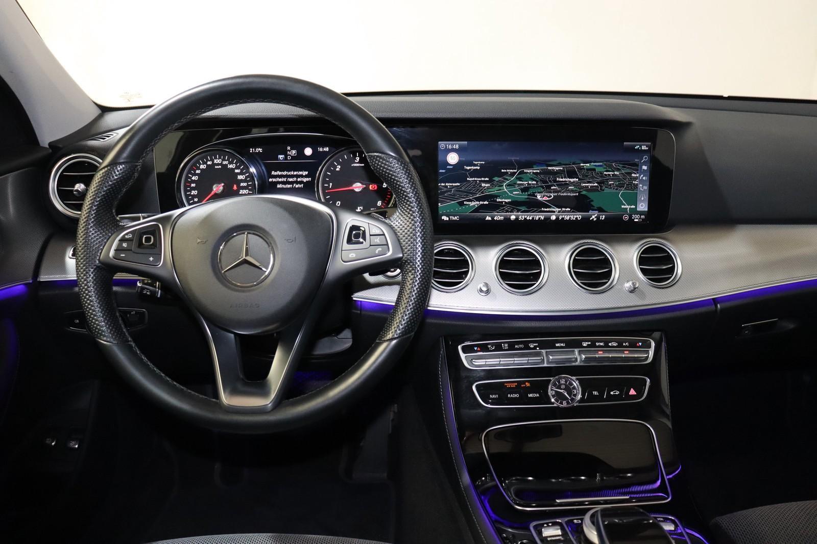 Mercedes-Benz E 220 d Avantgarde COMAND*MULTIBEAM*AHK