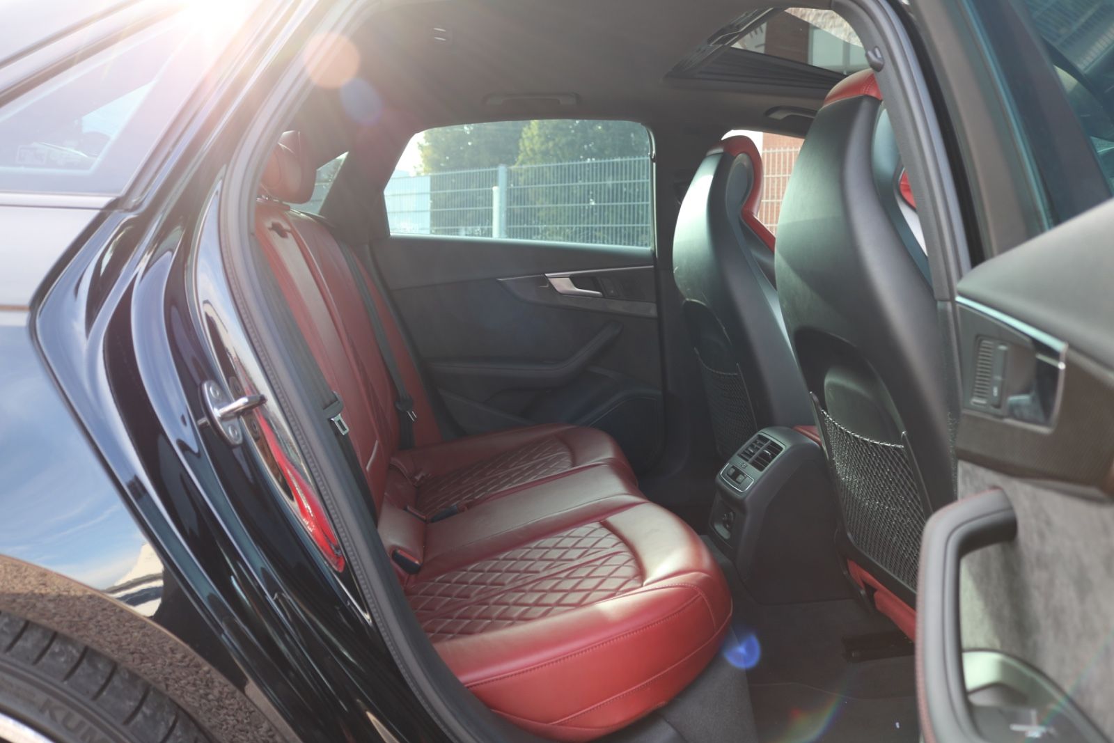 Audi S4 Lim. 3.0 TFSI quattro/MEMORY/MASSAGE/CARBON foto 21
