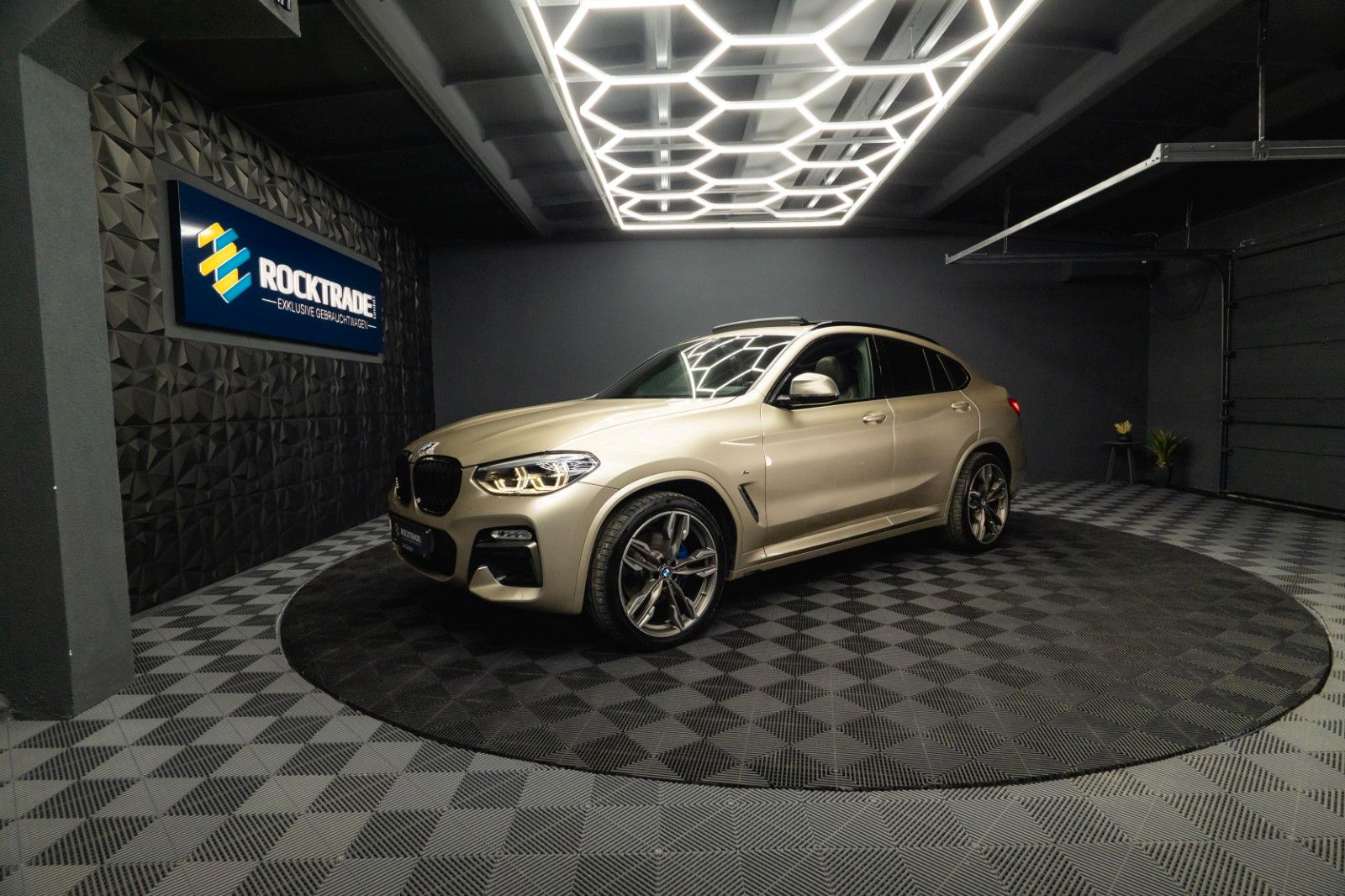 Fahrzeugabbildung BMW X4 M40i M Performance Shadow Line | Pano | LED