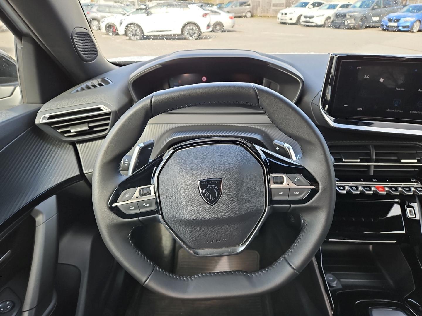 Peugeot 2008 1.2 Hybrid 145 Allure Apple CarPlay Sitzhei