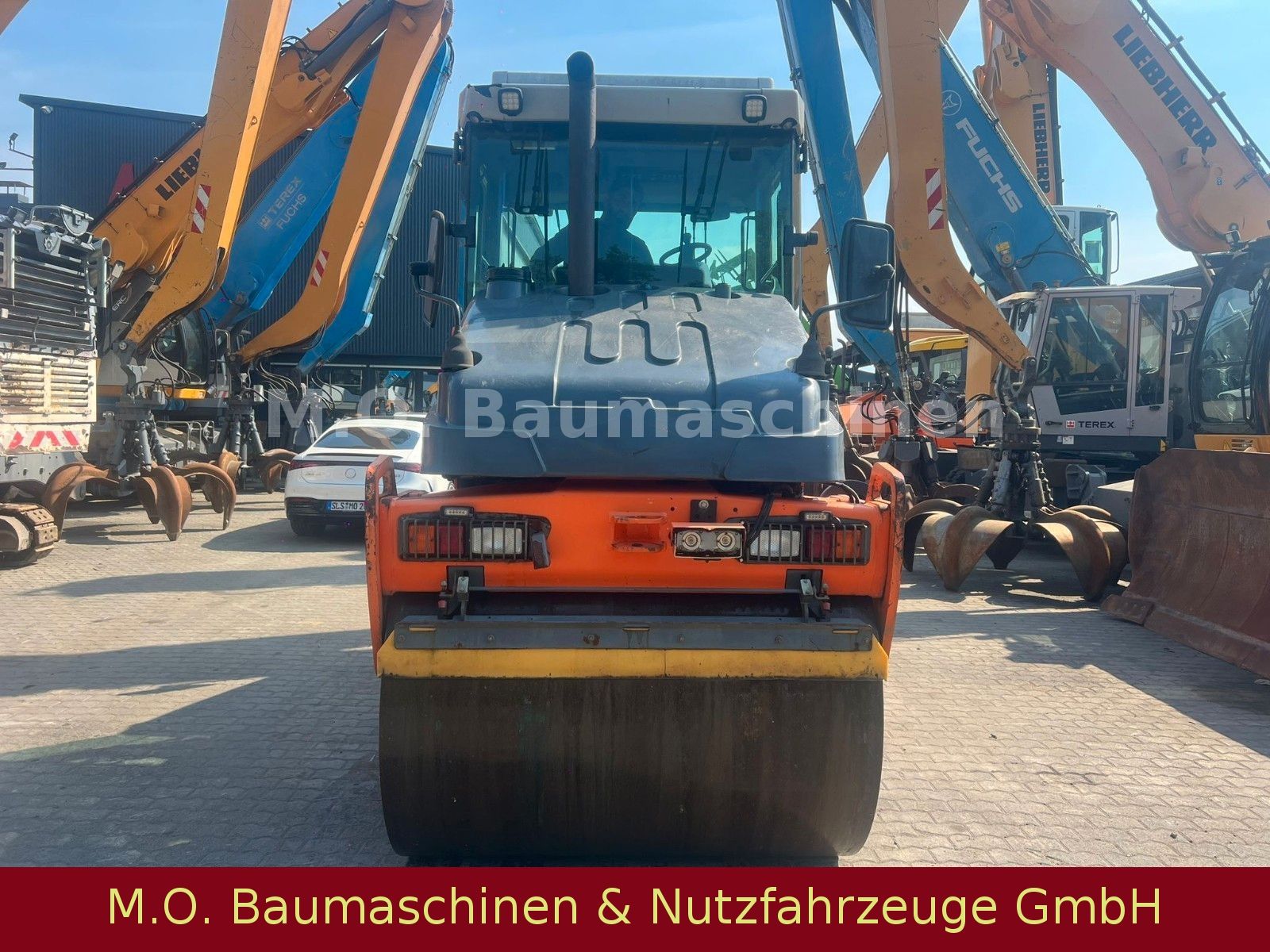 Fahrzeugabbildung Hamm DV 70  VO/ Walze / 7,5t