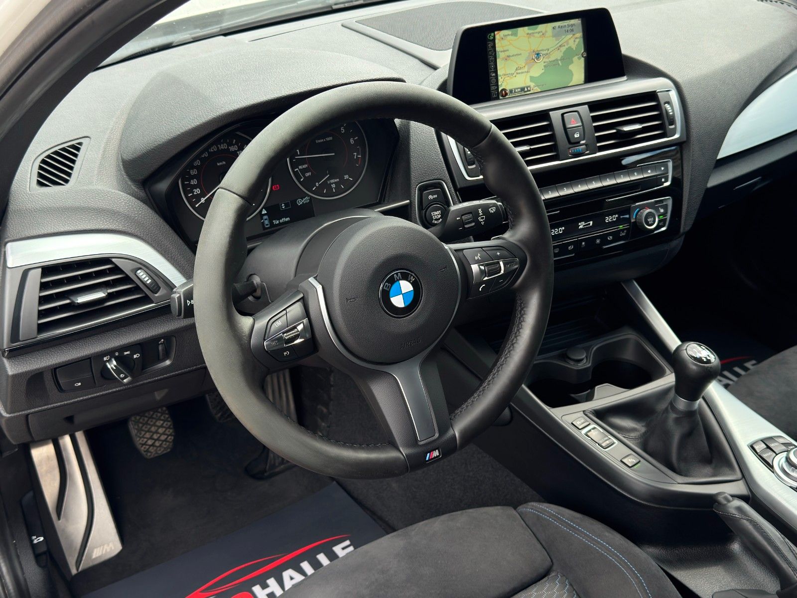 Fahrzeugabbildung BMW M140i Aero REMUS HIFI PDC KZG Keyless Alcantara