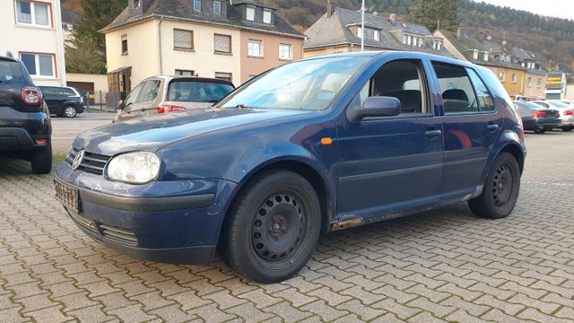 Volkswagen Golf 1.6, TÜV/AU 12/2024