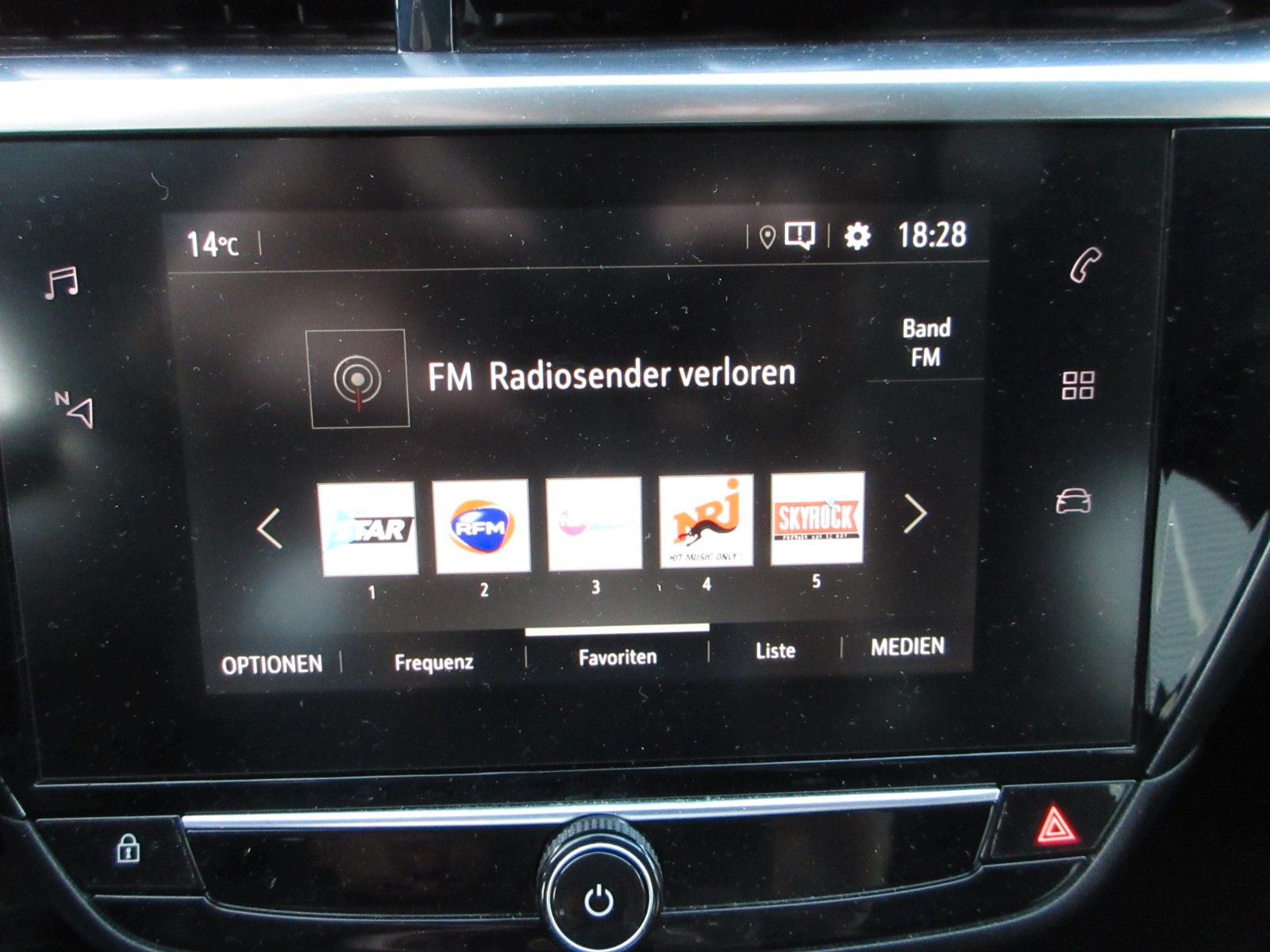 Fahrzeugabbildung Opel Corsa 1.2 T Elegance LED/NAVI/PDC/ALU/TEMPO