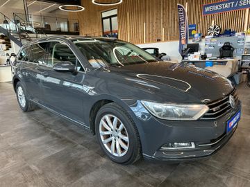 MYAUTOCENTER – Gebraucht- und Jahreswagen mit Werkstattservice in Pfaffenhofen Volkswagen Passat Variant Comfortline *4Motion*Kamera*AHK*