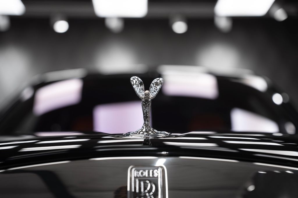 Cullinan Series II 2026 BLACK/TIFFANY VIP SEATS - Bild 8