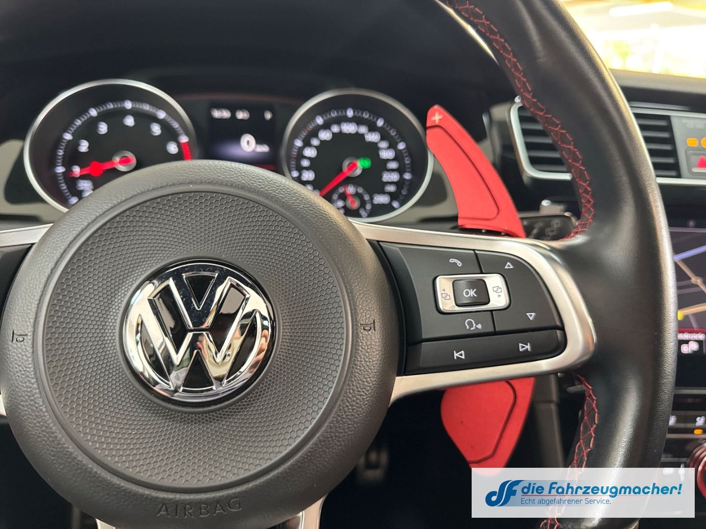 Fahrzeugabbildung Volkswagen Golf VII GTI DSG TOP-Panodach Navi VOLL-LED ACC