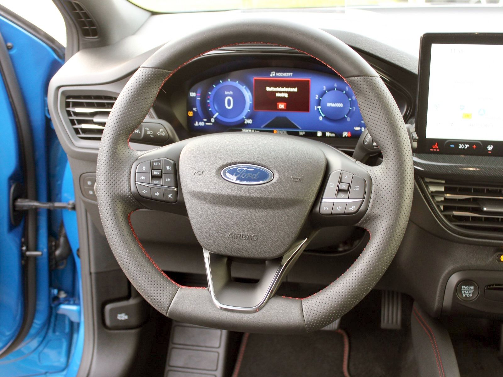 Fahrzeugabbildung Ford Focus ST-Line X 1,0 EcoBoost Mild-Hybrid