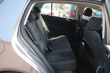 Volkswagen Golf - 9