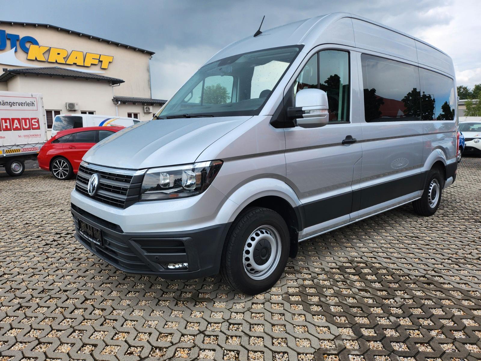 Volkswagen Crafter 35 mittellang Hochdach Rollstuhlrampe