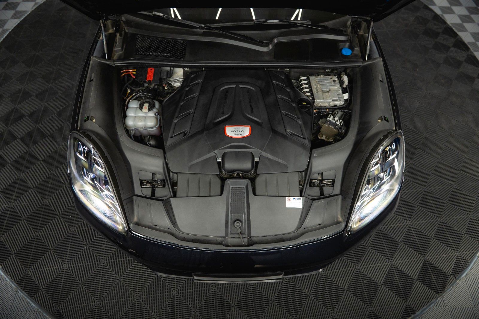 Fahrzeugabbildung Porsche Cayenne Turbo V8 Sport Chrono TECHART *ACC*PANO*