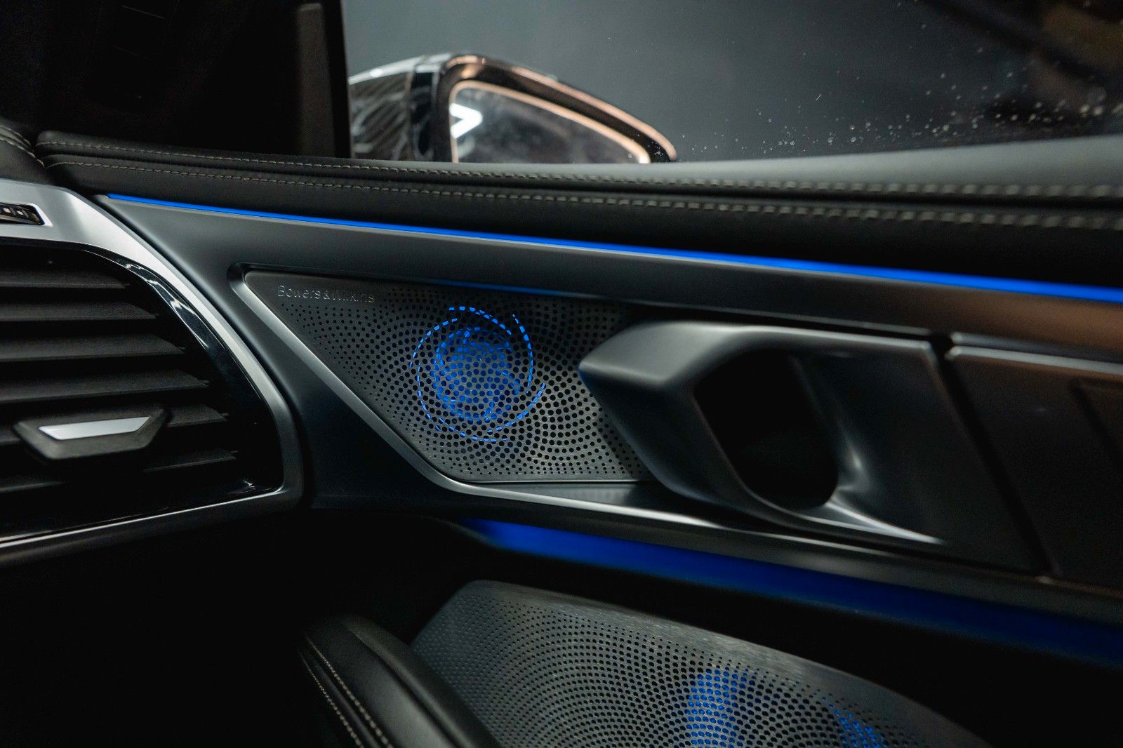 Fahrzeugabbildung BMW M850i xDrive M-Performance *Laser*B&W*ACC*360°*