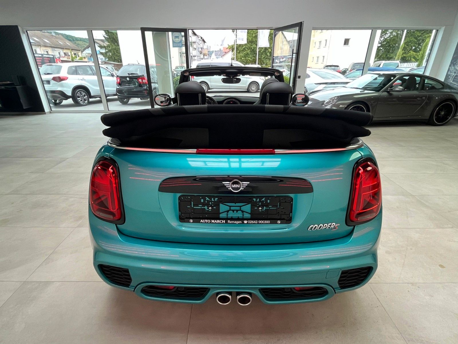 Fahrzeugabbildung MINI Cooper S Cabrio*JCW-Kit*JCW-Sitze*LED*Virtual*