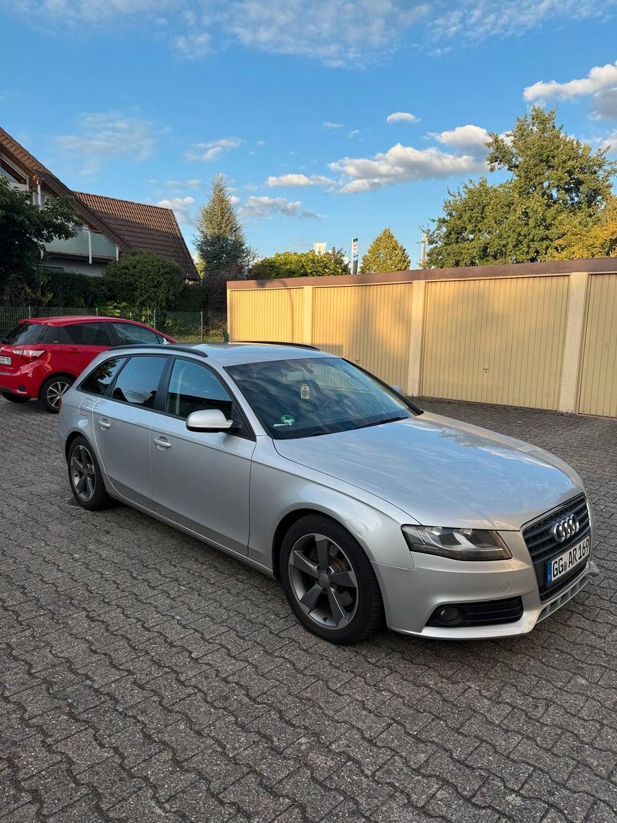 Audi A4 2010 — rear view