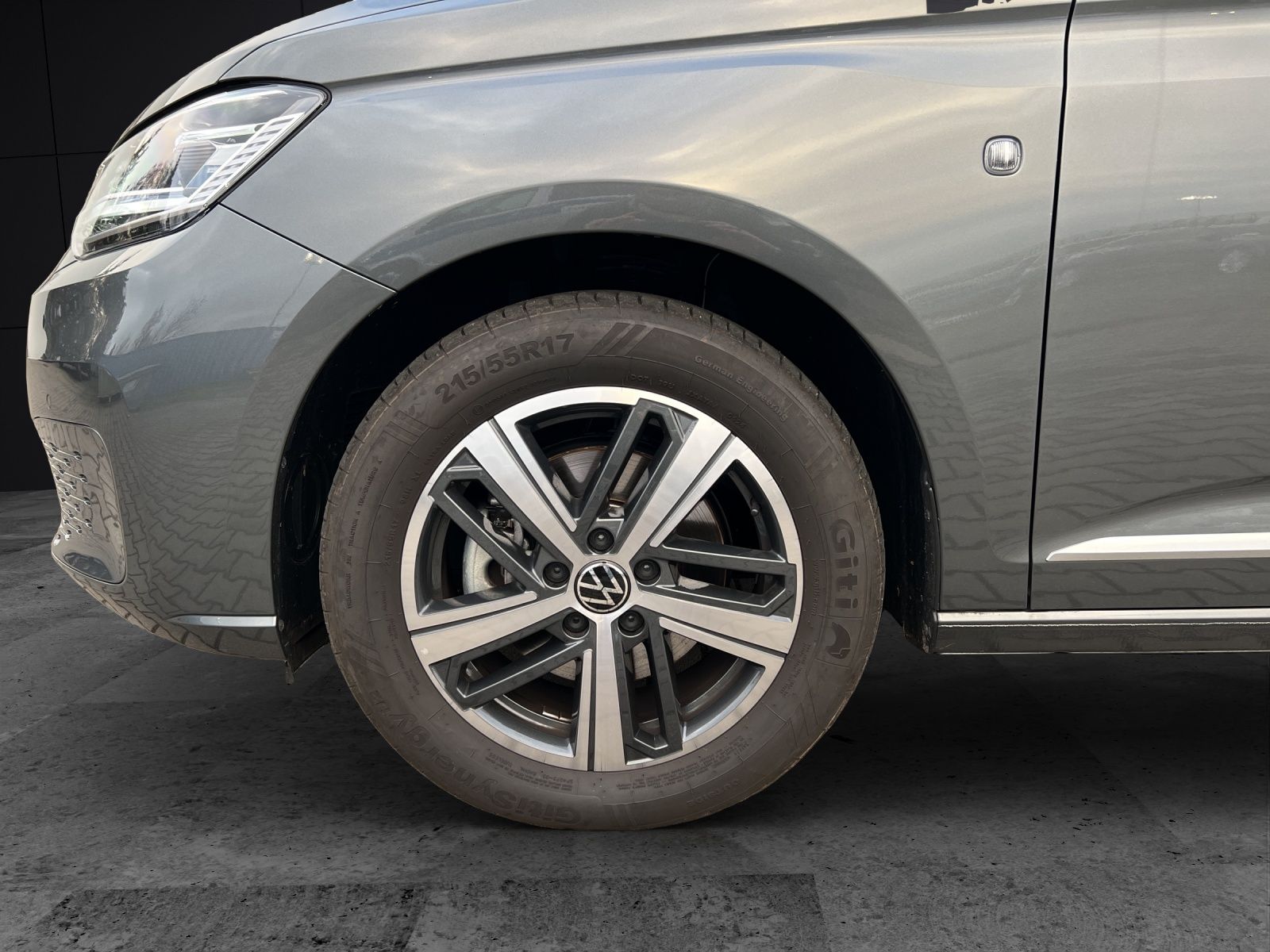 Fahrzeugabbildung Volkswagen Caddy TSI Style Maxi LED AHK NAVI