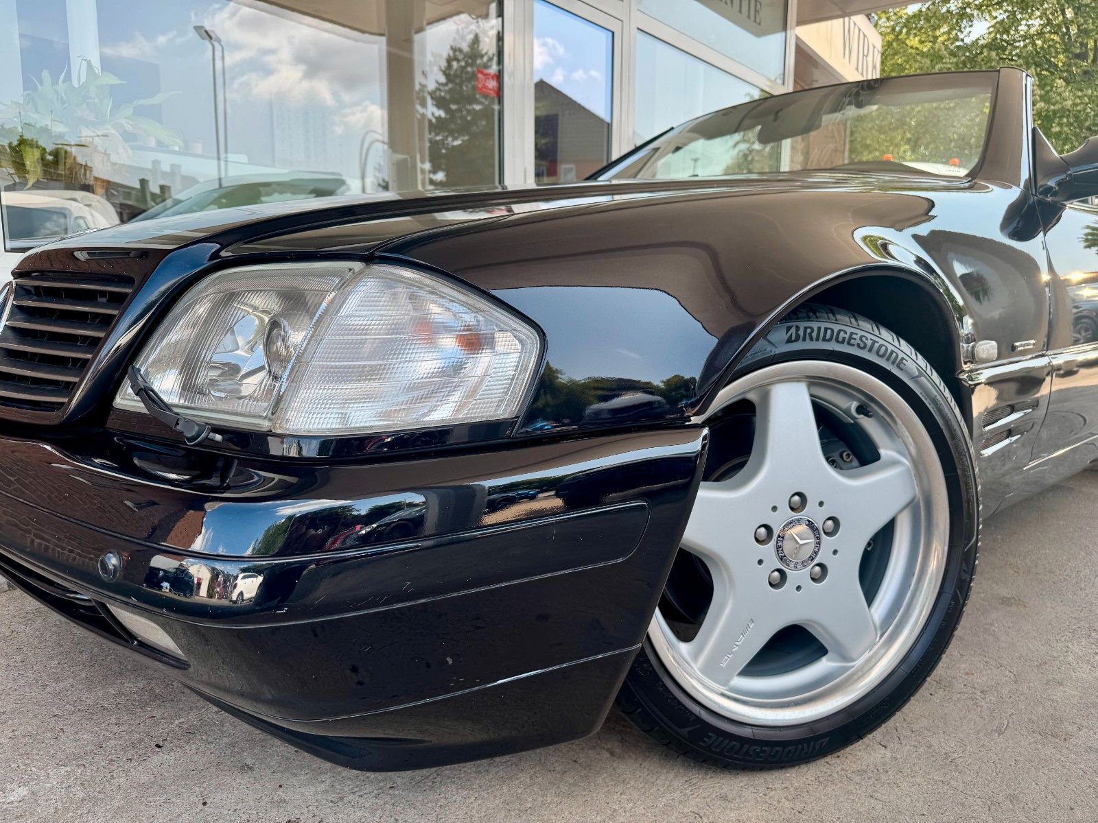 Fahrzeugabbildung Mercedes-Benz SL 320 Final Edition Autom.